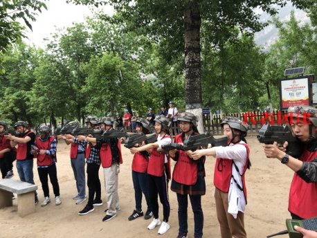 北京拓展訓(xùn)練個(gè)人和團(tuán)隊(duì)怎么協(xié)調(diào)？